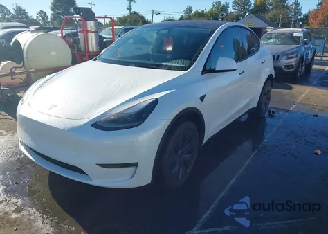 2024 Tesla Model Y Long Range Dual Motor All-Wheel Drive from USA, damaged, VIN 7SAYGDEE5RA305213